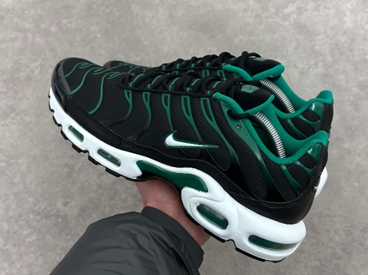Nike Air Max Plus TN "Black/Green Malachite" Sneakers